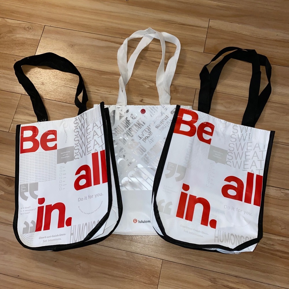 Lululemon shopping bags